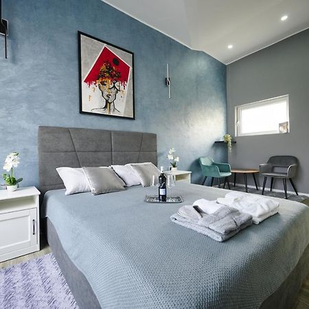 Vanimi Lux Apartmani Kikinda Buitenkant foto