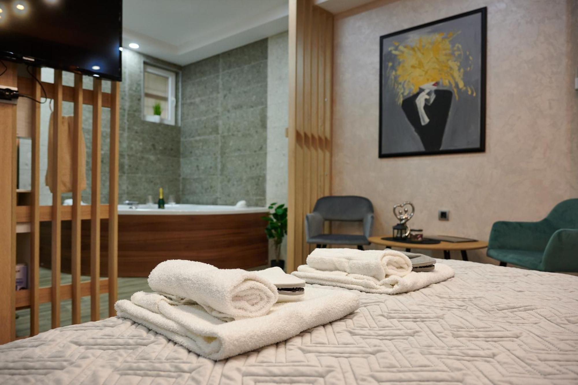 Vanimi Lux Apartmani Kikinda Buitenkant foto
