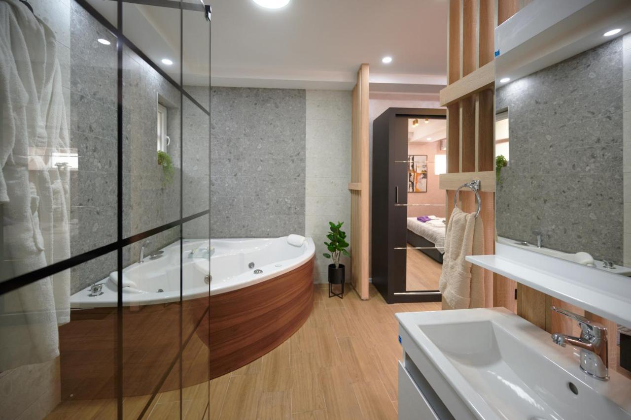 Vanimi Lux Apartmani Kikinda Buitenkant foto