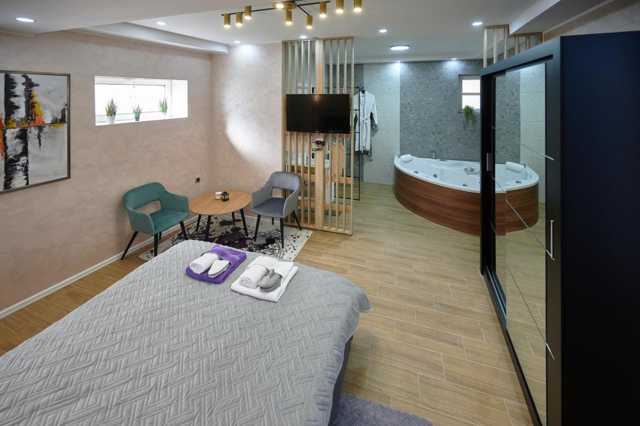 Vanimi Lux Apartmani Kikinda Buitenkant foto