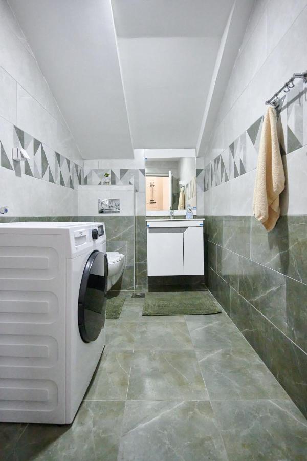 Vanimi Lux Apartmani Kikinda Buitenkant foto